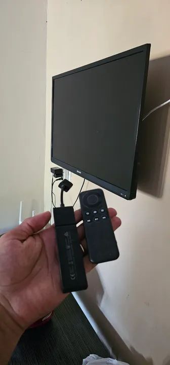 TV 32" + Fire Stick - Foto 3