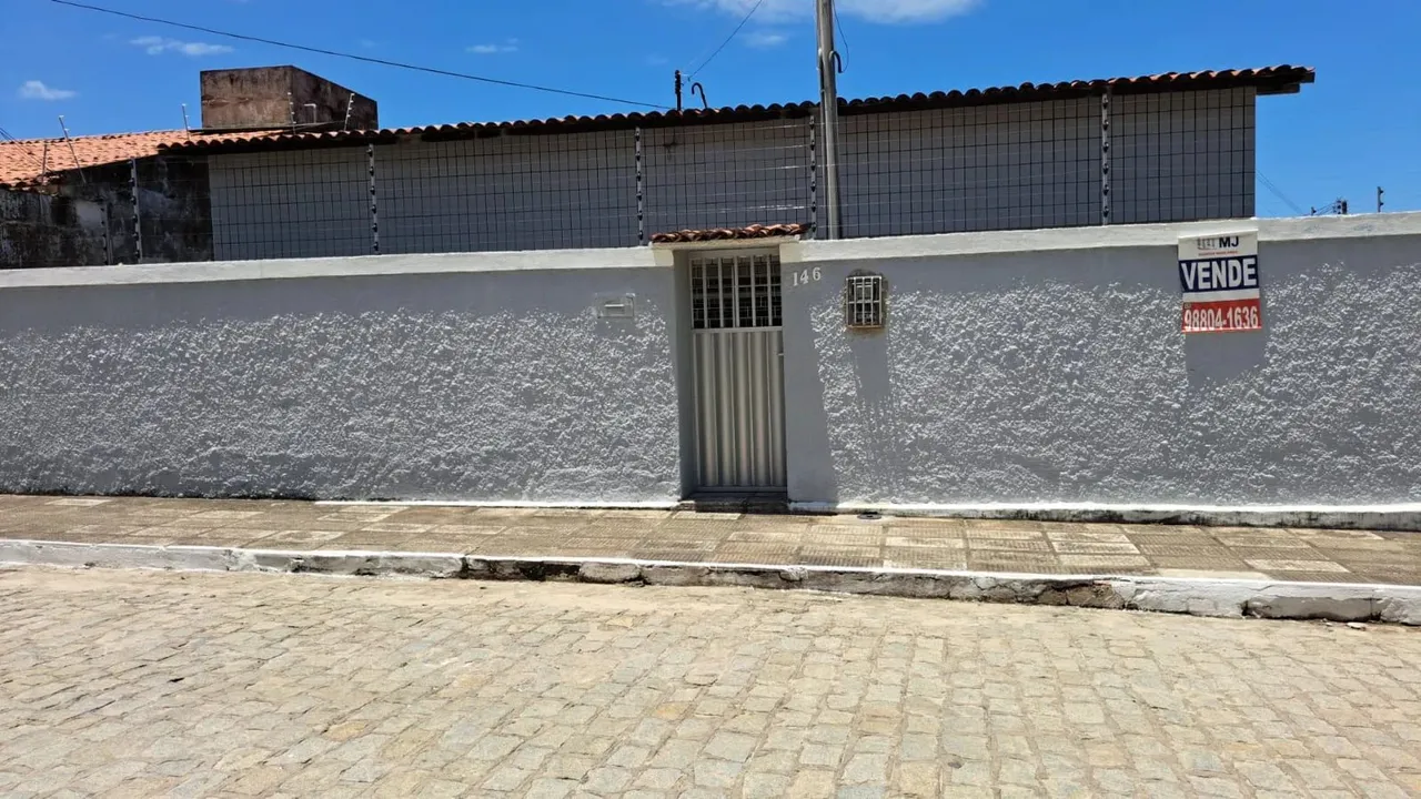 Vendo excelente casa no bairro da Mangabeiras, Maceió - AL.