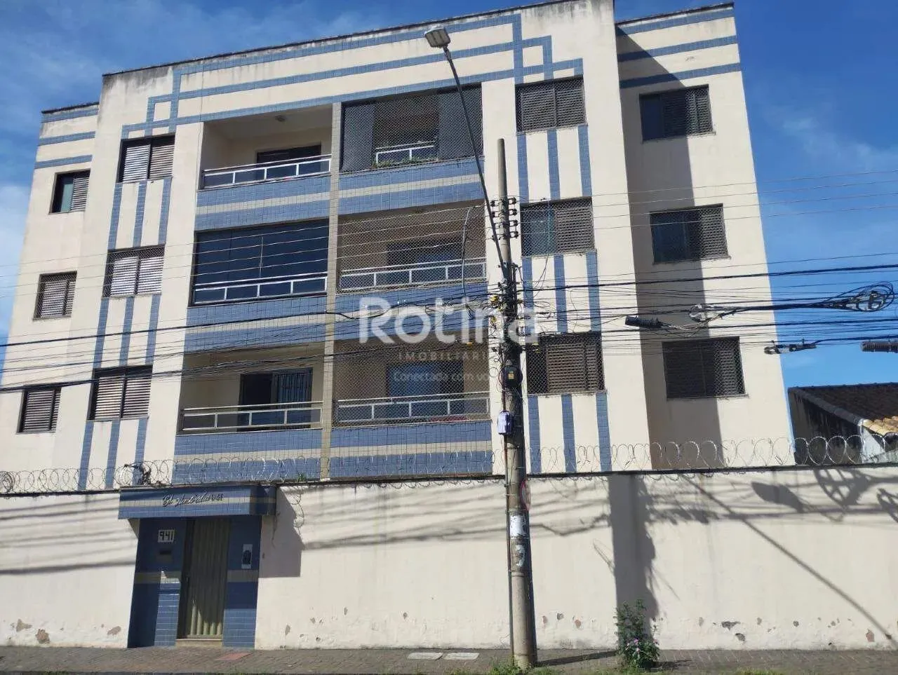 Apartamento para alugar, 3 quartos, Santa Mônica - Uberlândia/MG - Rotina Imobiliária