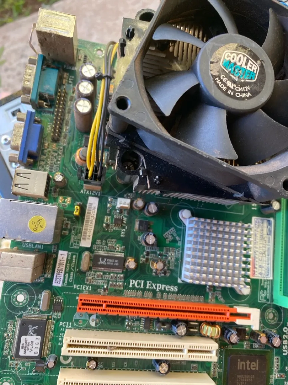 Placa Mãe - Conectividade e Rede
