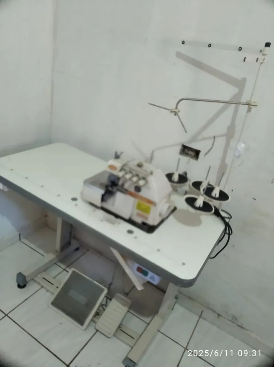 Máquina de Costura Industrial Overlock