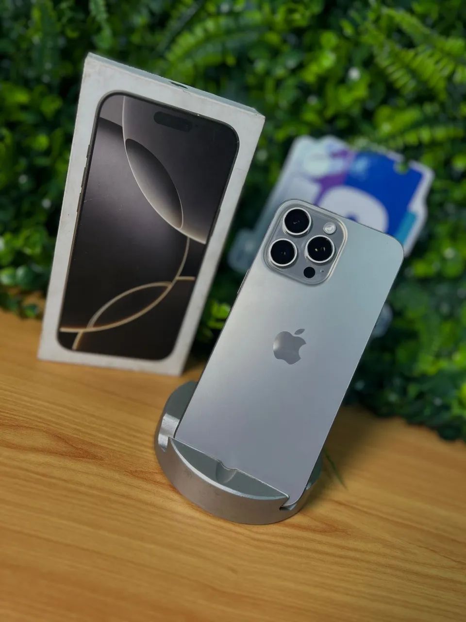 iPhone 15 Pro Max 256GB  89% Natural Titanium, Com caixa Seminovo  - Foto 3