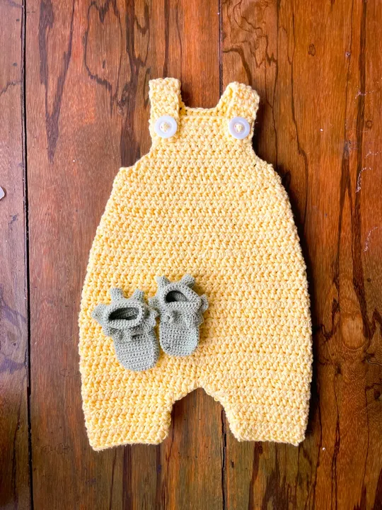 Roupa de crochê