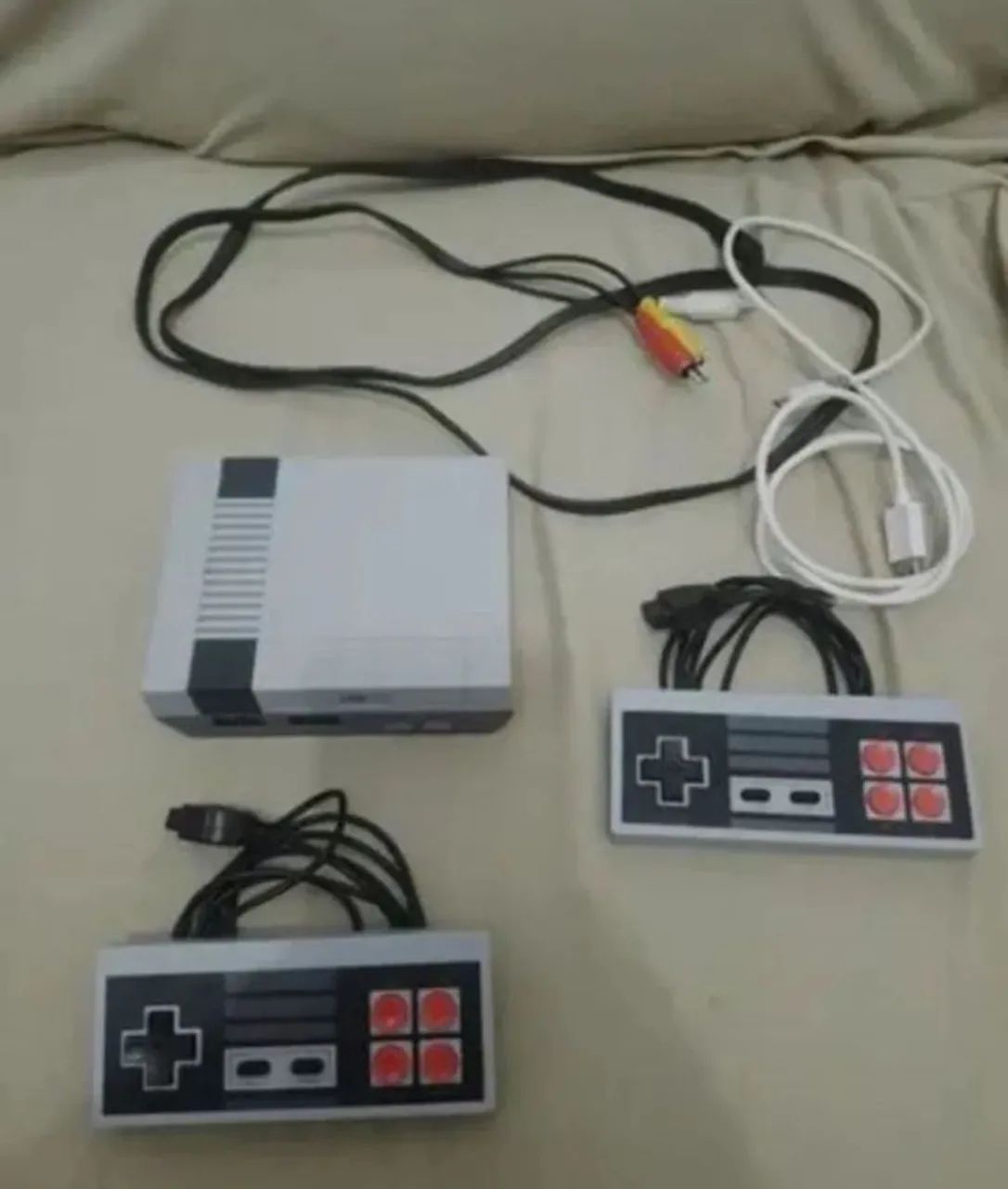 Retro video game! Includes 620 games!64310770714370122