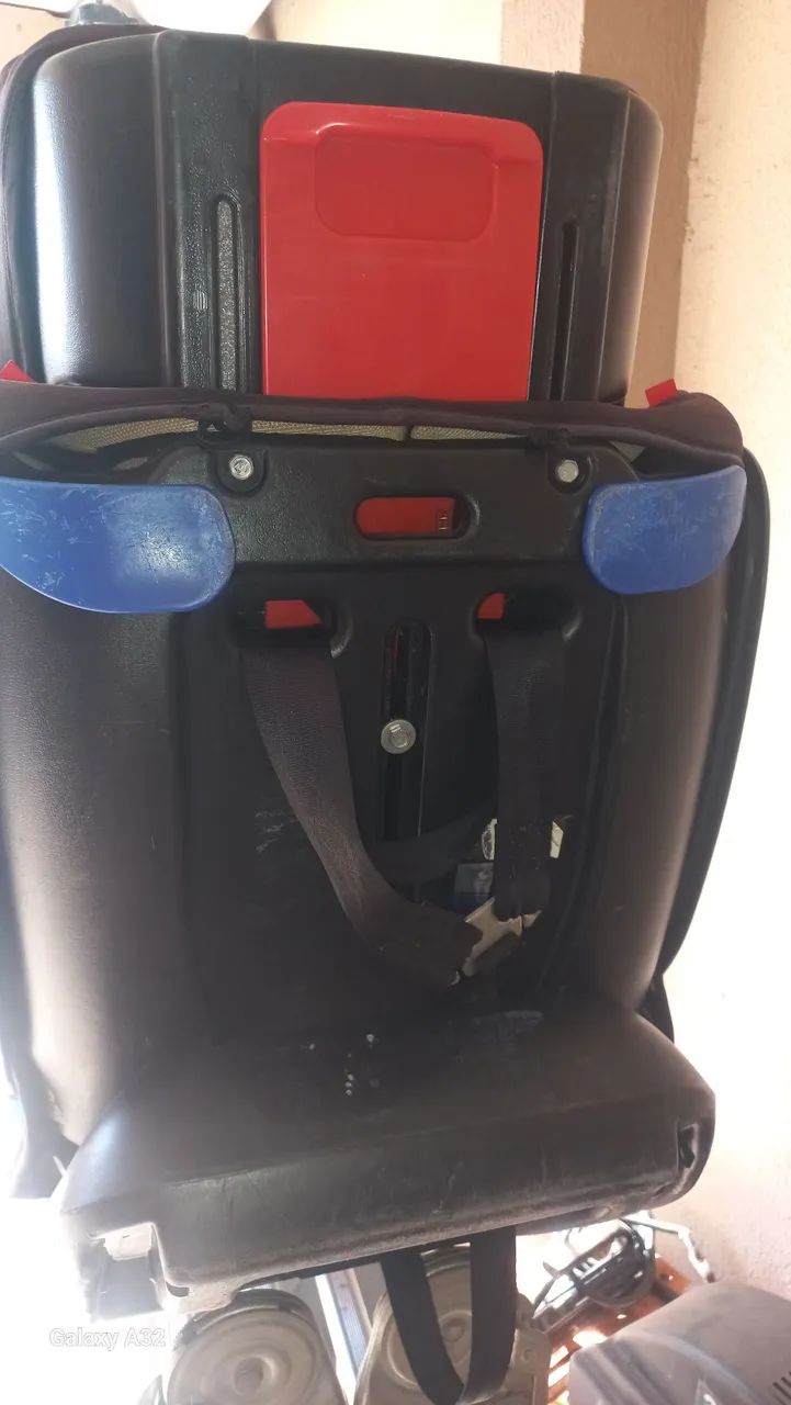 CADEIRA VEICULAR PARA CRIANÇAS APENAS. $ 120 - Foto 3