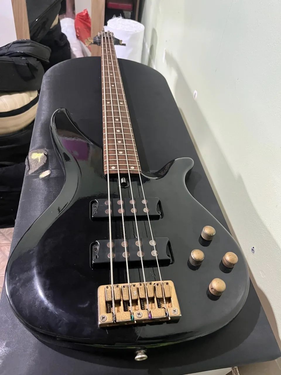 Baixo Elétrico Yamaha 4 Cordas - Foto 3