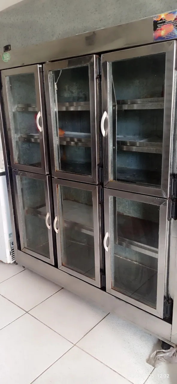 Vendo freezer Auto Serviço de 6 portas