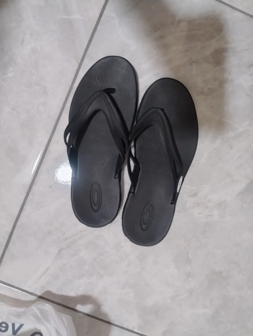 Chinelo Oakley 38 new