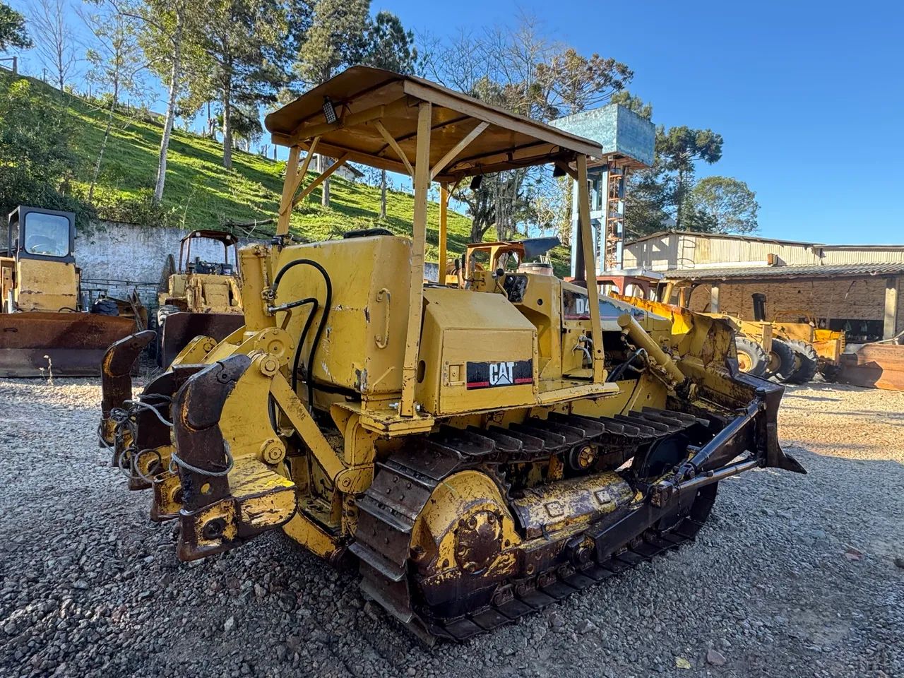 Trator esteira caterpillar D4E - Foto 2