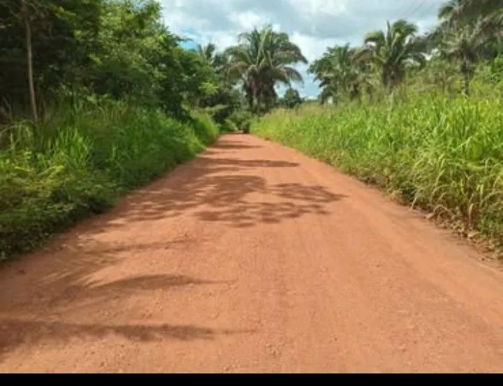 Vendo um terreno medido 15x40, Povoado Gaspar. Estrada de Santa Teresa.