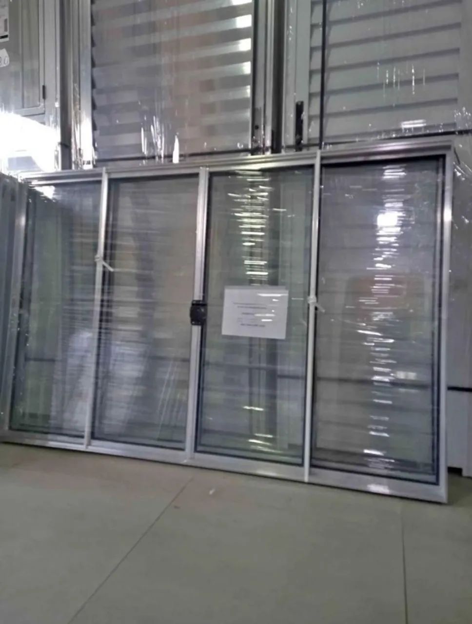 Queima de estoque! Janela 1,00x1,50 4 folhas  - Foto 5