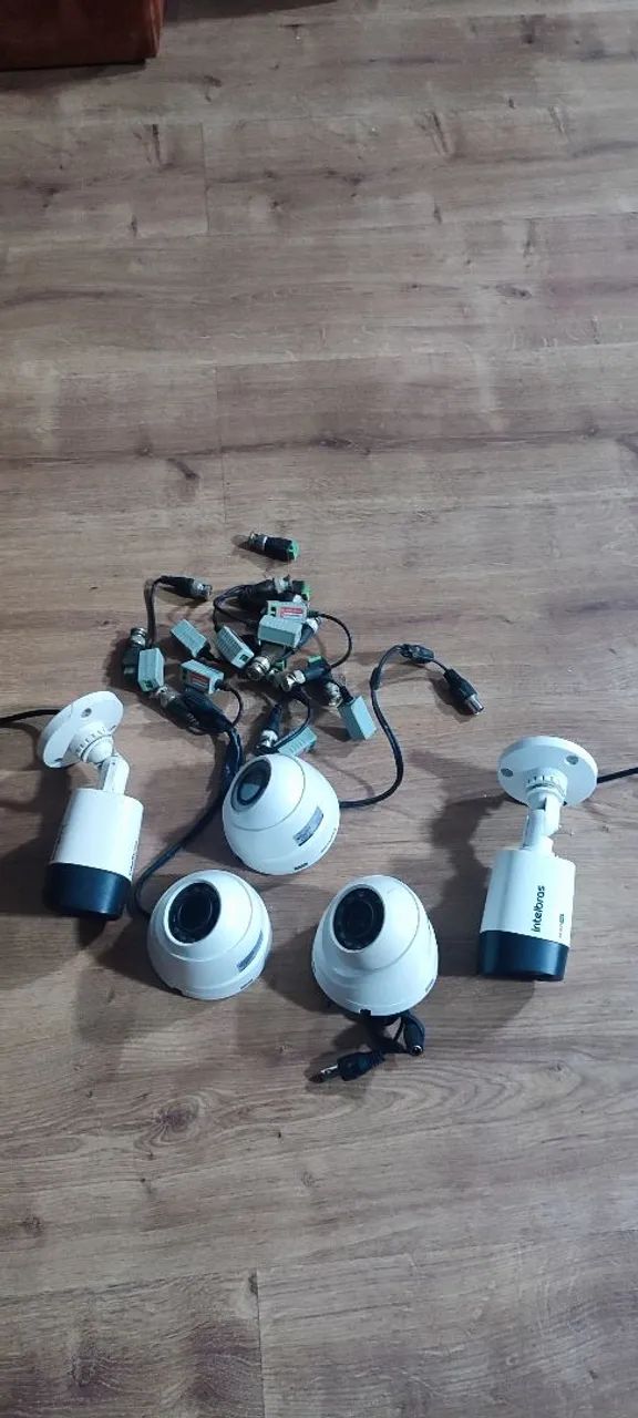 5 Câmeras de segurança Intelbras 