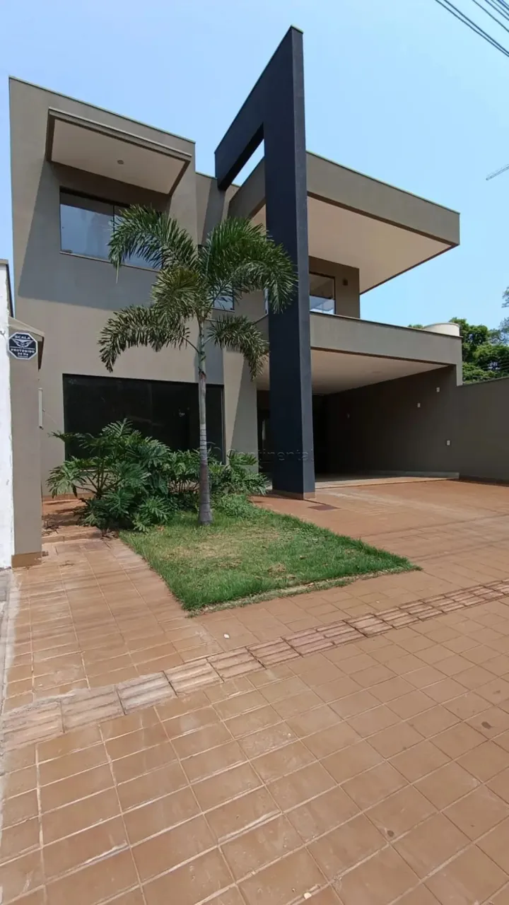 Sobrado Comercial para Locação em Dourados-MS