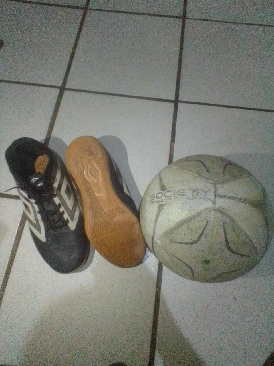 Bola e chuteira 