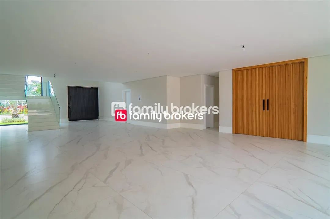 CONDOMINIO ALPHAVILLE: LUXUOSA CASA TRIPLEX COM 5 SUÍTES | 600 M² | 4 VAGAS - Foto 4