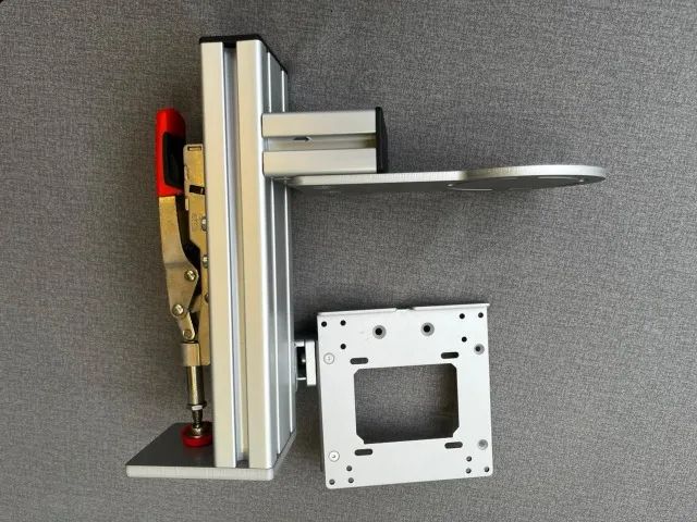 Suporte de mesa para joystick de simulador de voo (Thrustmaster Warthog)