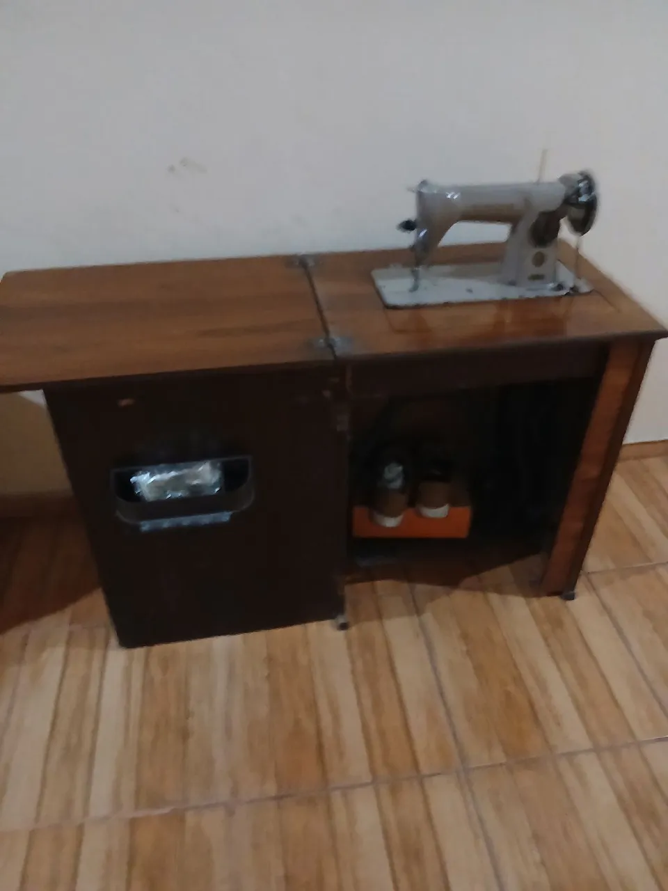 Máquina de costura antiga