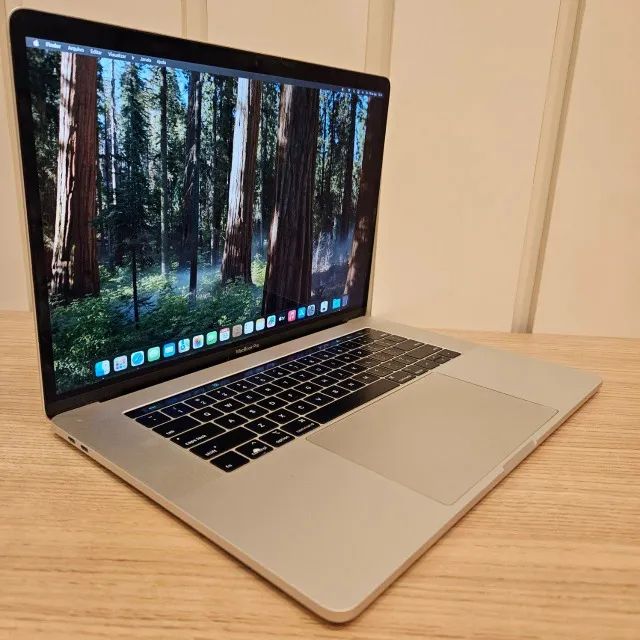 macbook pro i7 2018