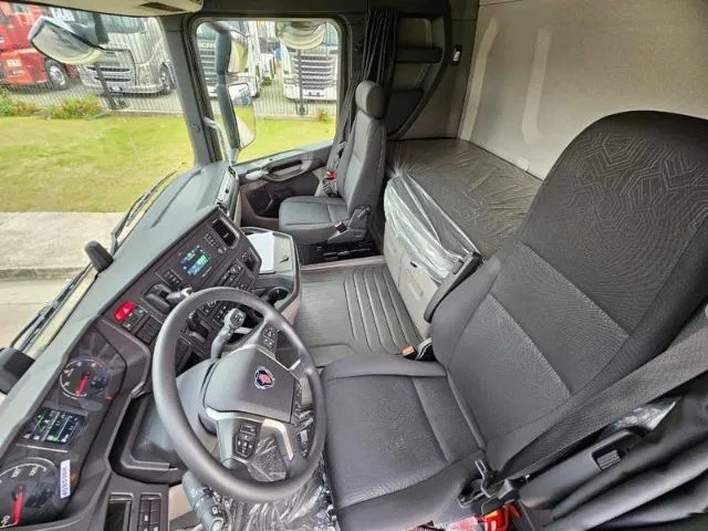 Scania R460 SUPER Ano 25 0km Tração 4x2 Farol de Teto Geladeira Ar Digital - Foto 16