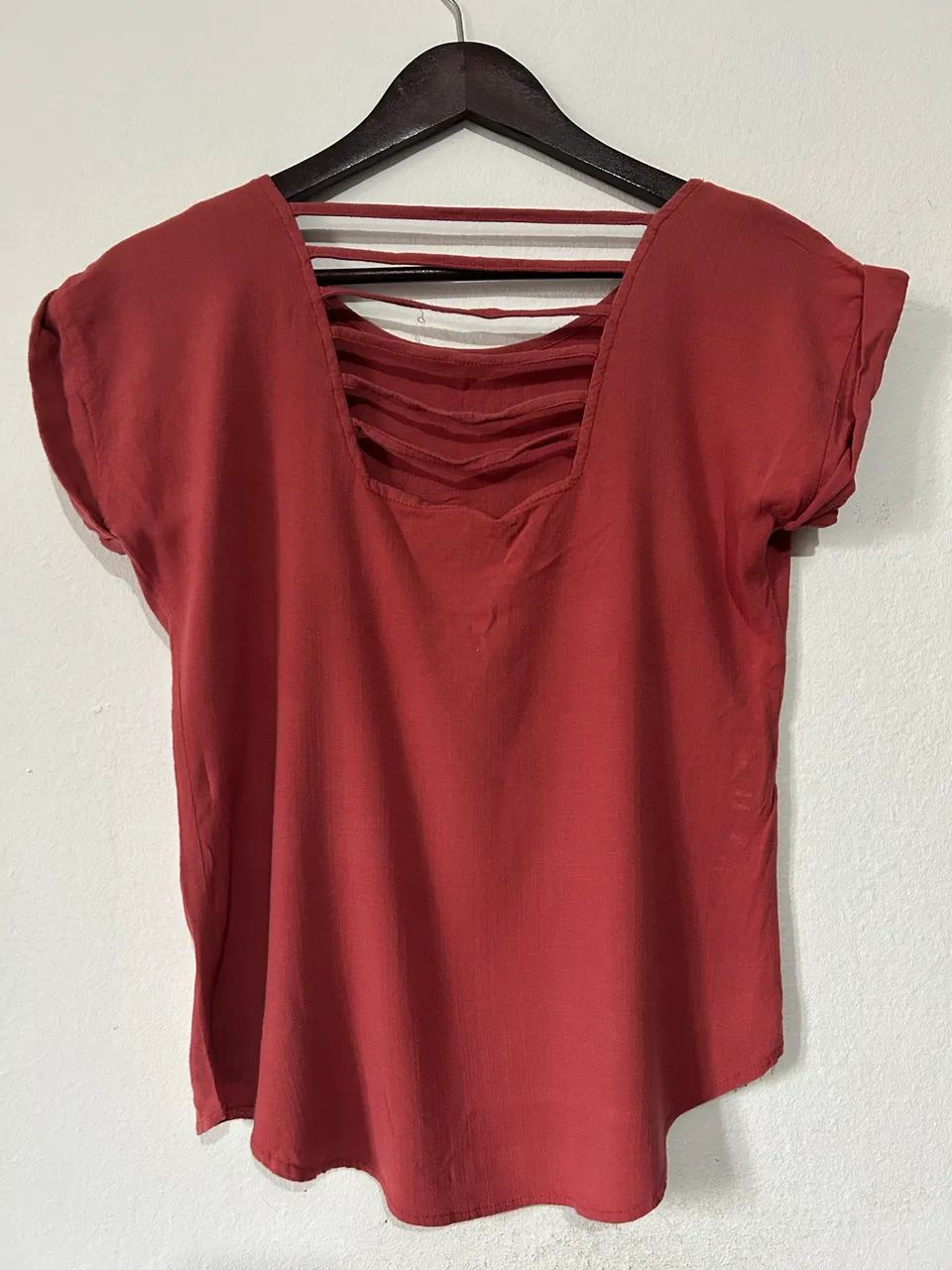 Blusa feminina tecido- tamanho P  - Foto 3
