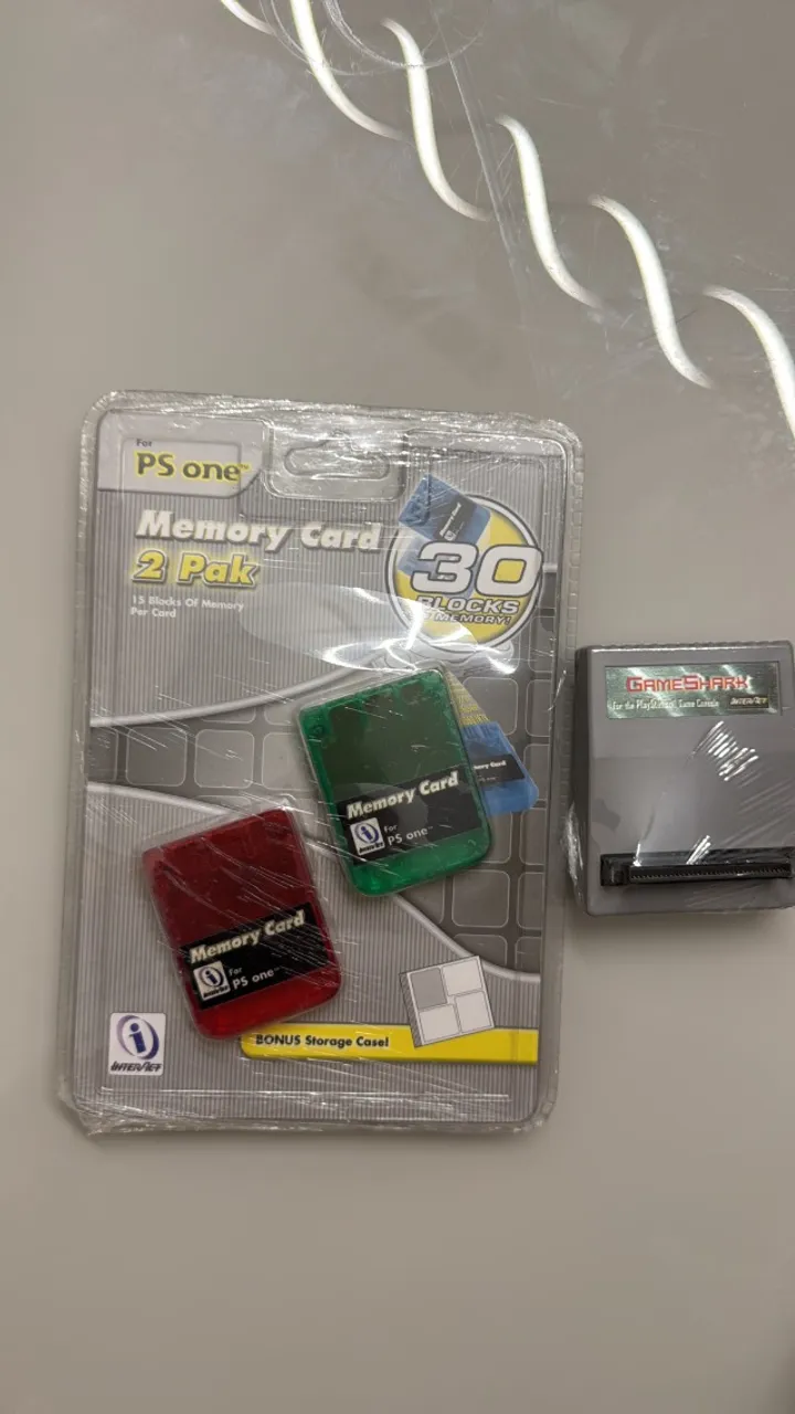 Memória Card para Ps1 (Lacrada) marca Gameshark + Gameshark original físico para Ps1 FAT