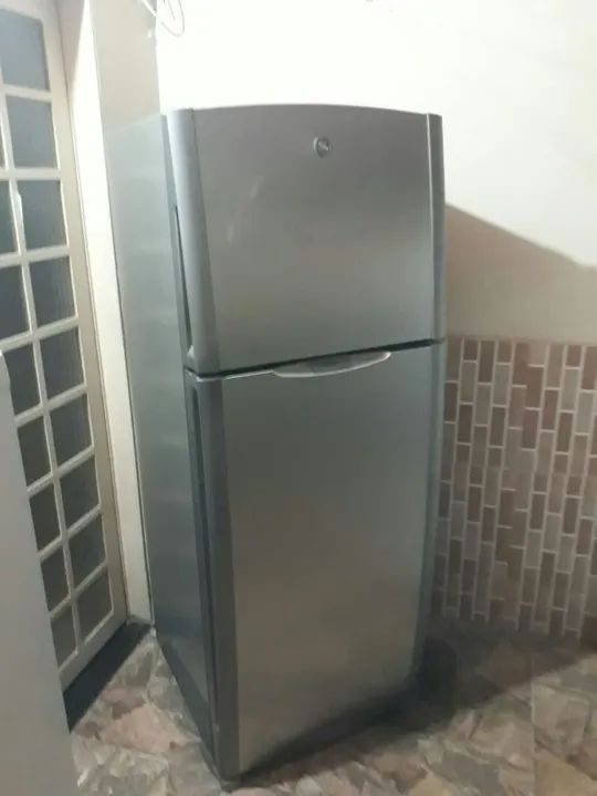 Geladeira inox  entrego - Foto 3