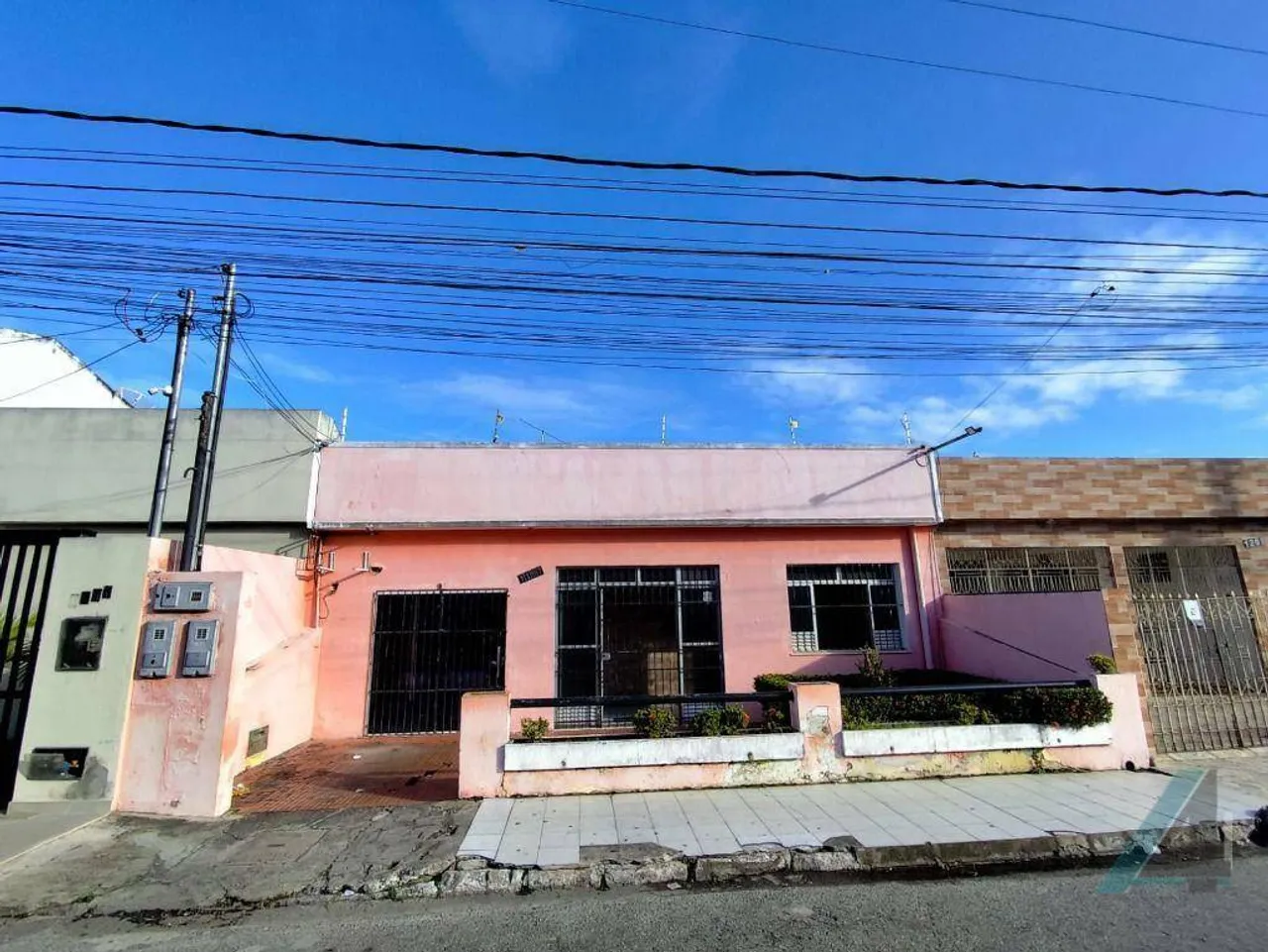 CASA COMERCIAL A VENDA PEREIRA LOBO