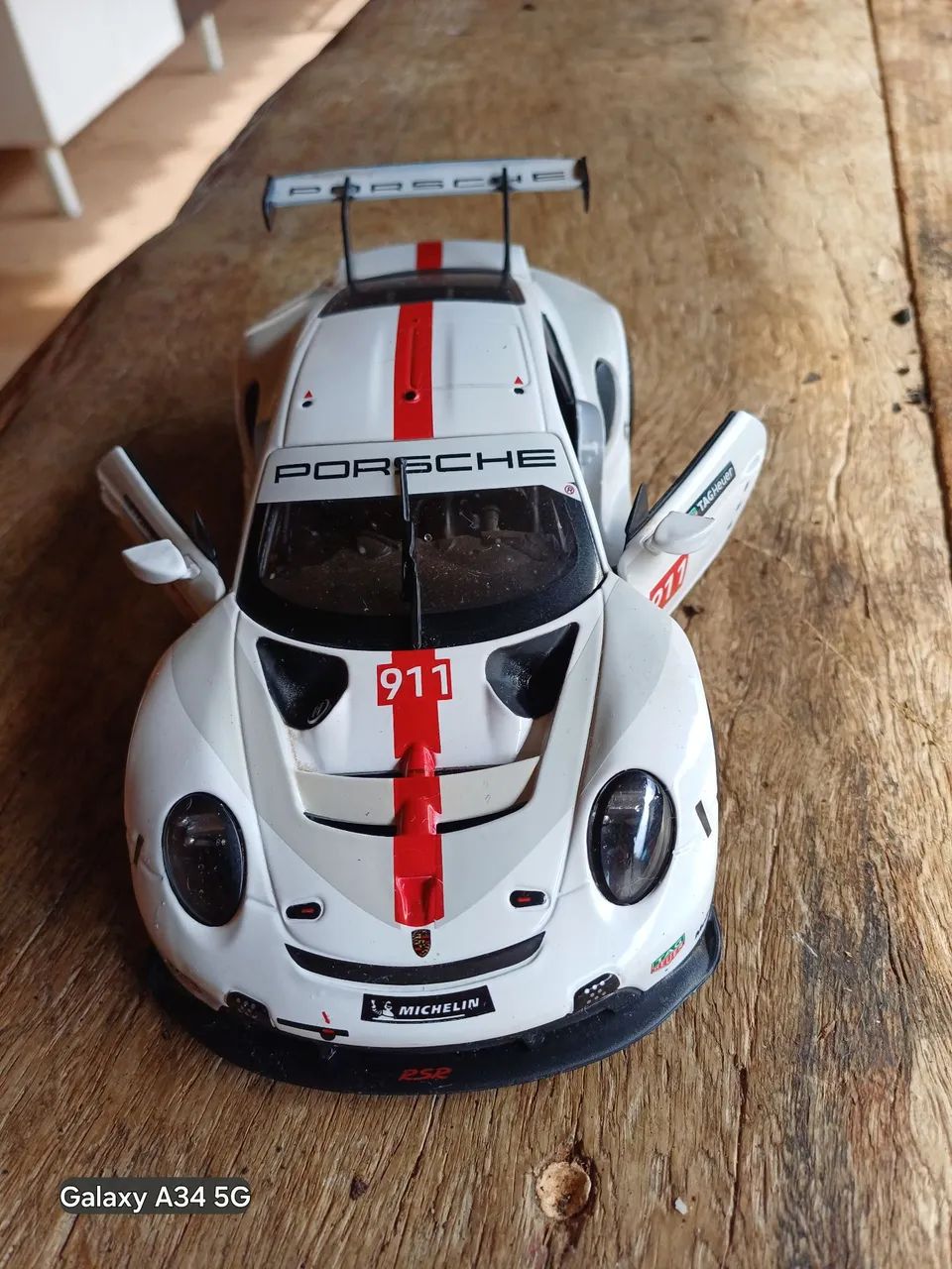 Miniatura de metal escala  124