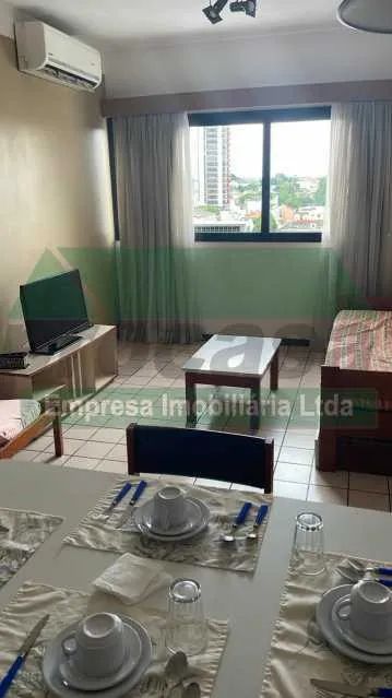 Flat : / Residencial / Centro