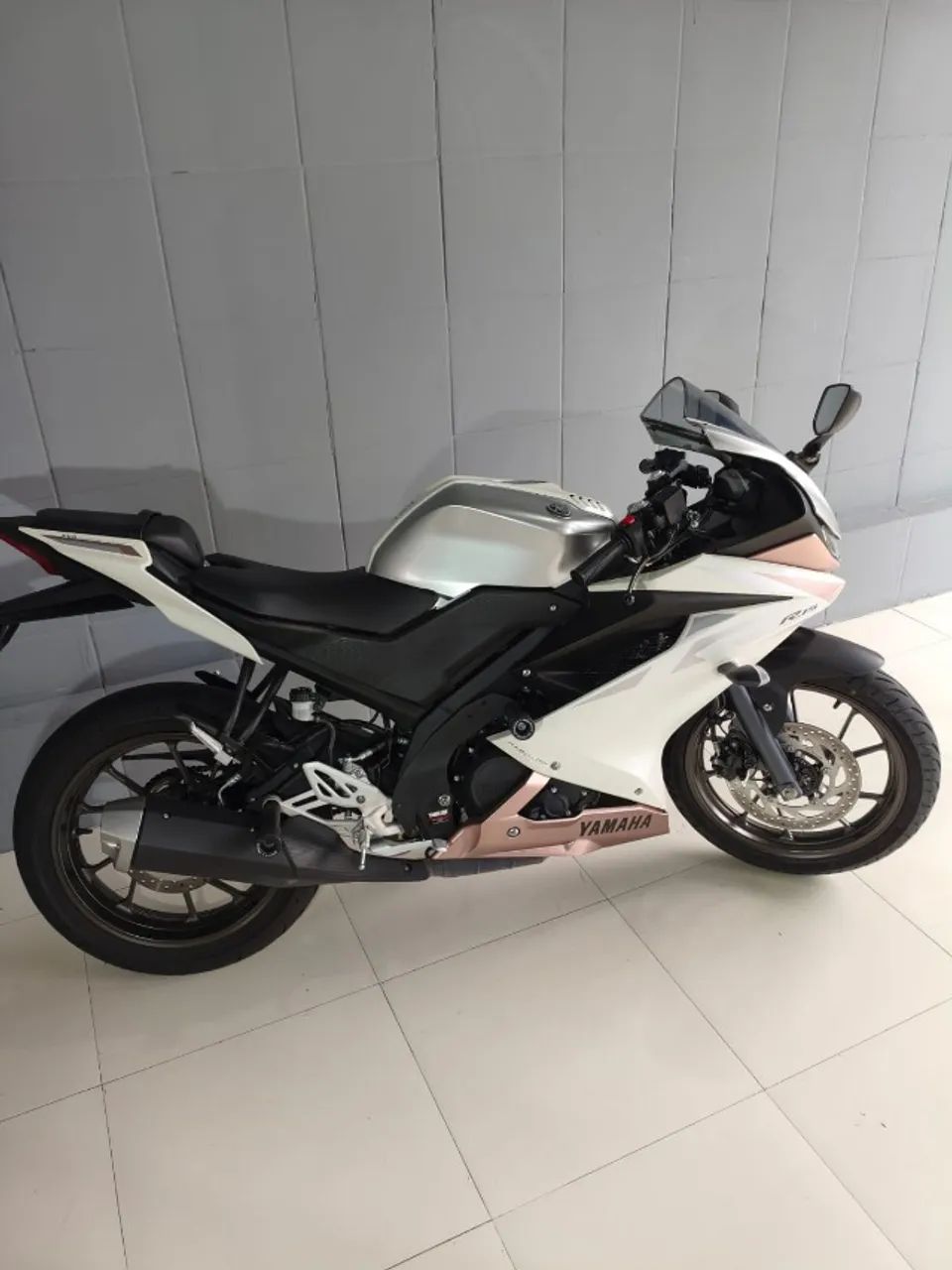 Yamaha R15 2026 - Foto 2
