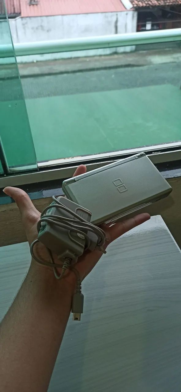 Nintendo Ds Lite + R4 Com Jogos