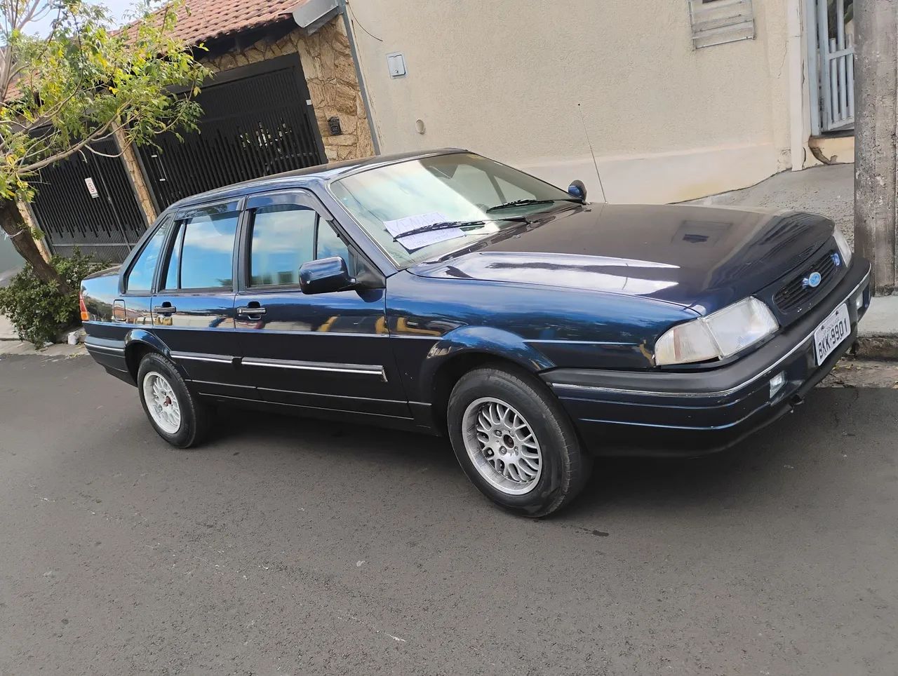 Ford Versailles 1992