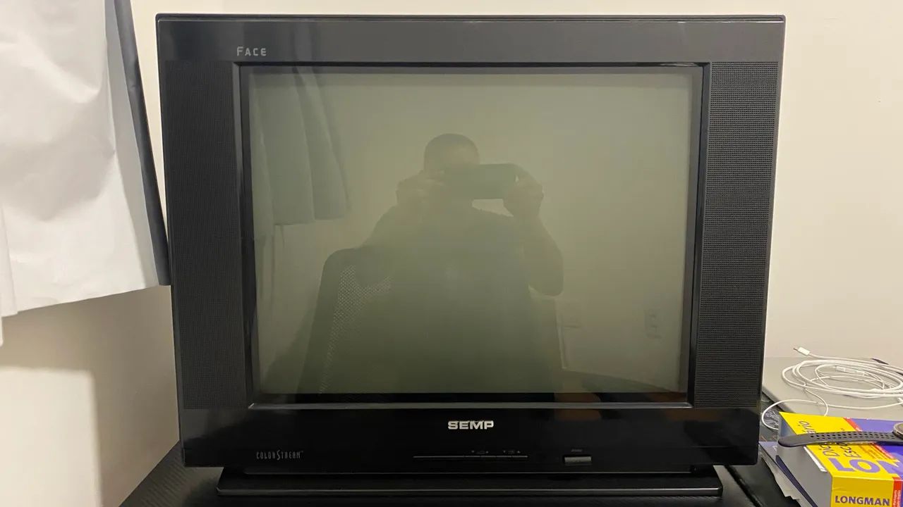 TV CRT 21 polegadas em excelente estado de conservação. 