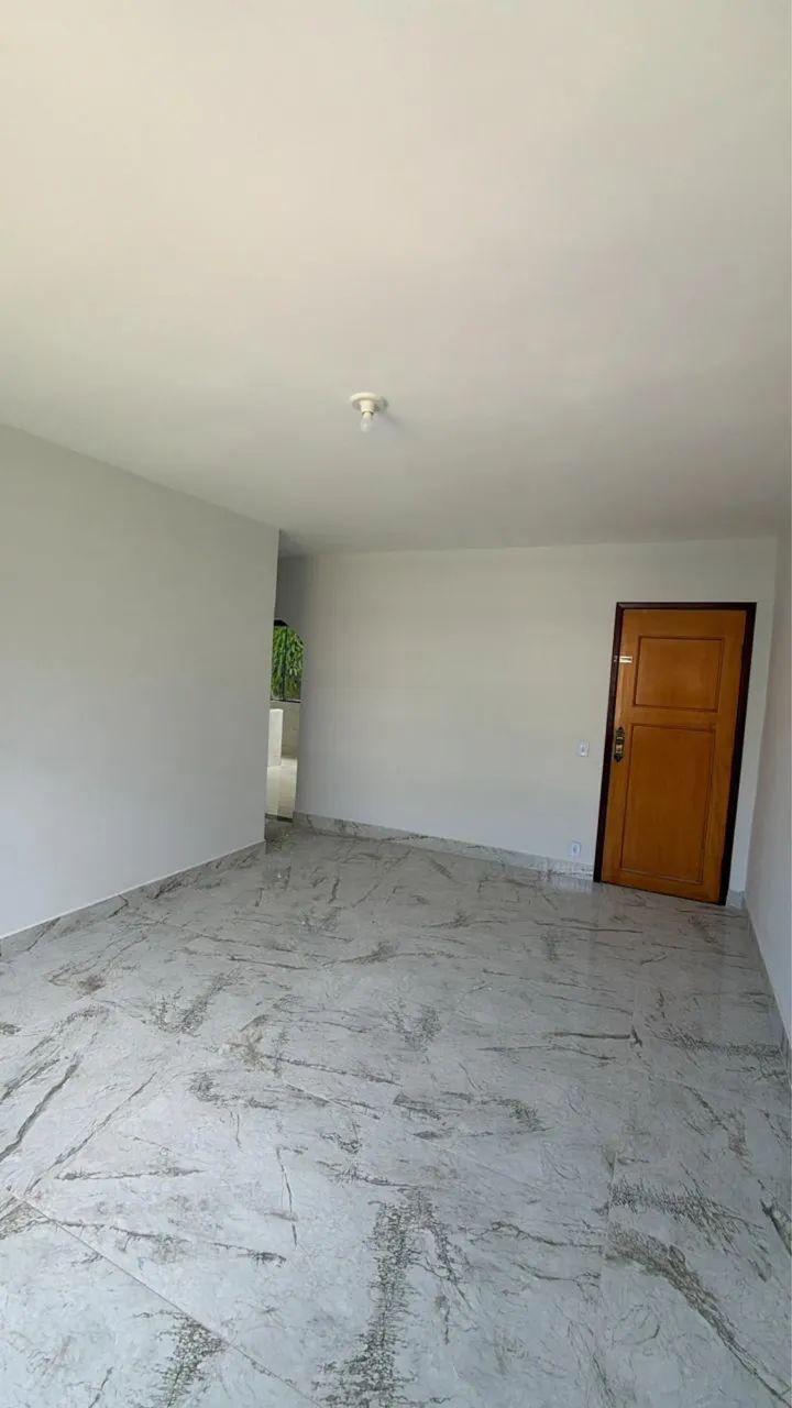Alugo apto de 3 quartos na 404 norte 