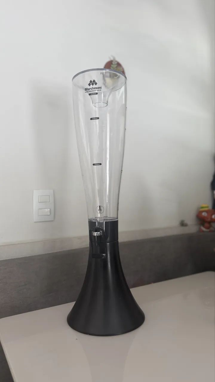 Vendo torre de chopp de 3.500  litros com 2 bastão incluso  - Foto 2