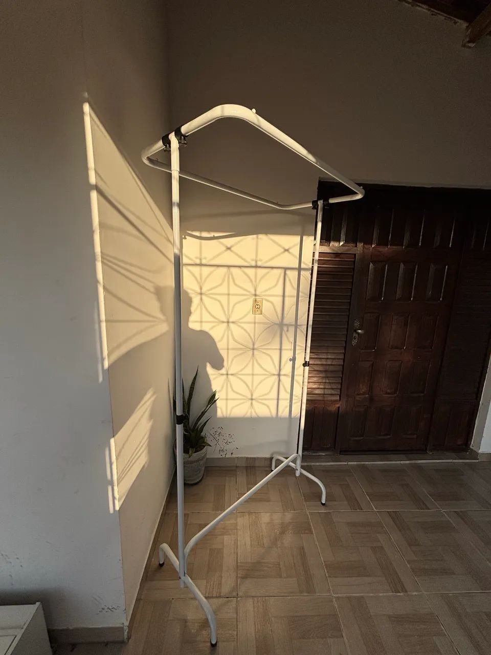 Arara de roupas. - Foto 2