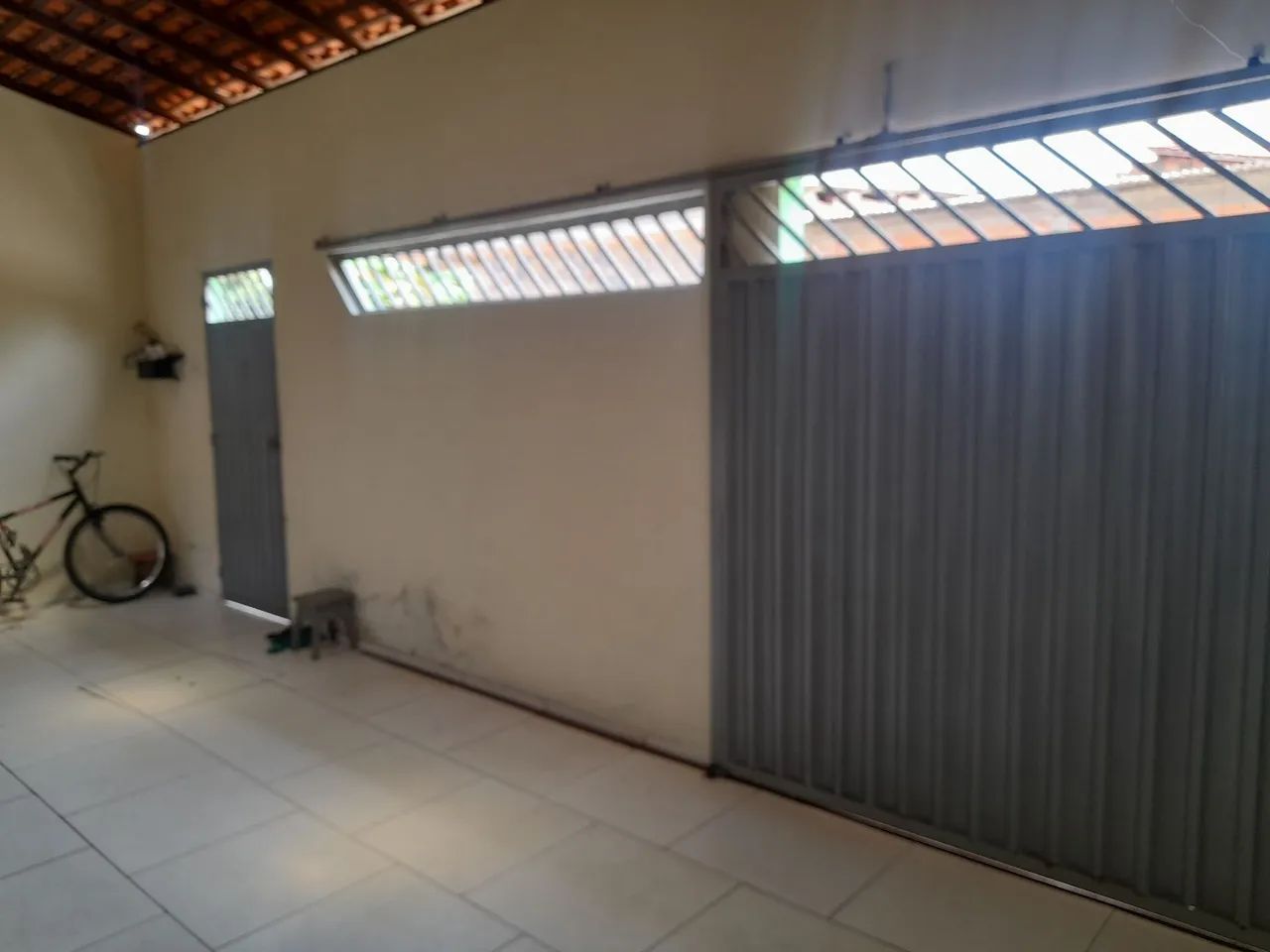 Vendo uma casa dúplex com piscina  - Foto 4