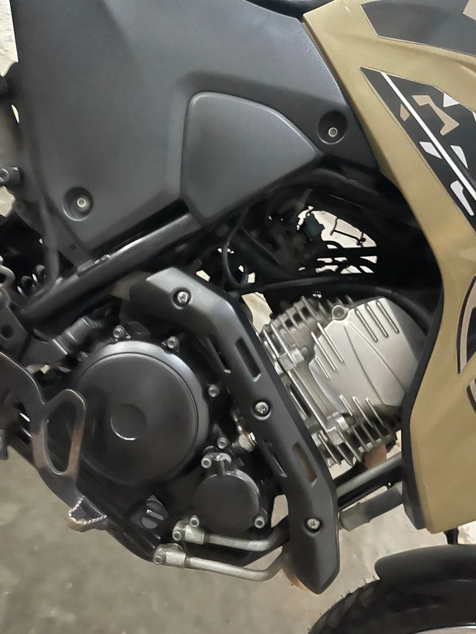 XTZ LANDER 250c - Foto 3