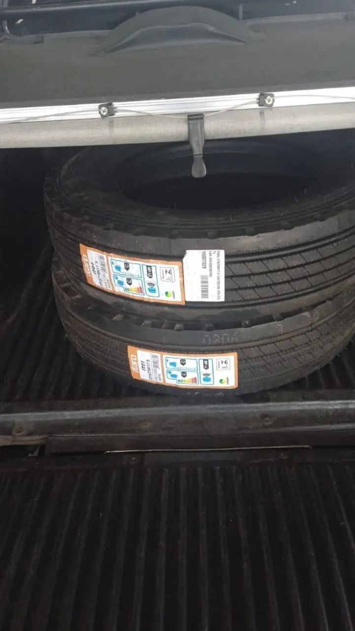 Pneu linha pesada