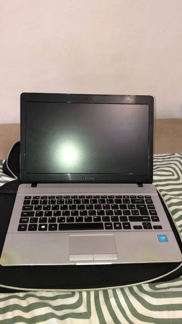 COM DEFEITO - Samsung NP370E4K - Notebook Samsung Usado - Foto 5
