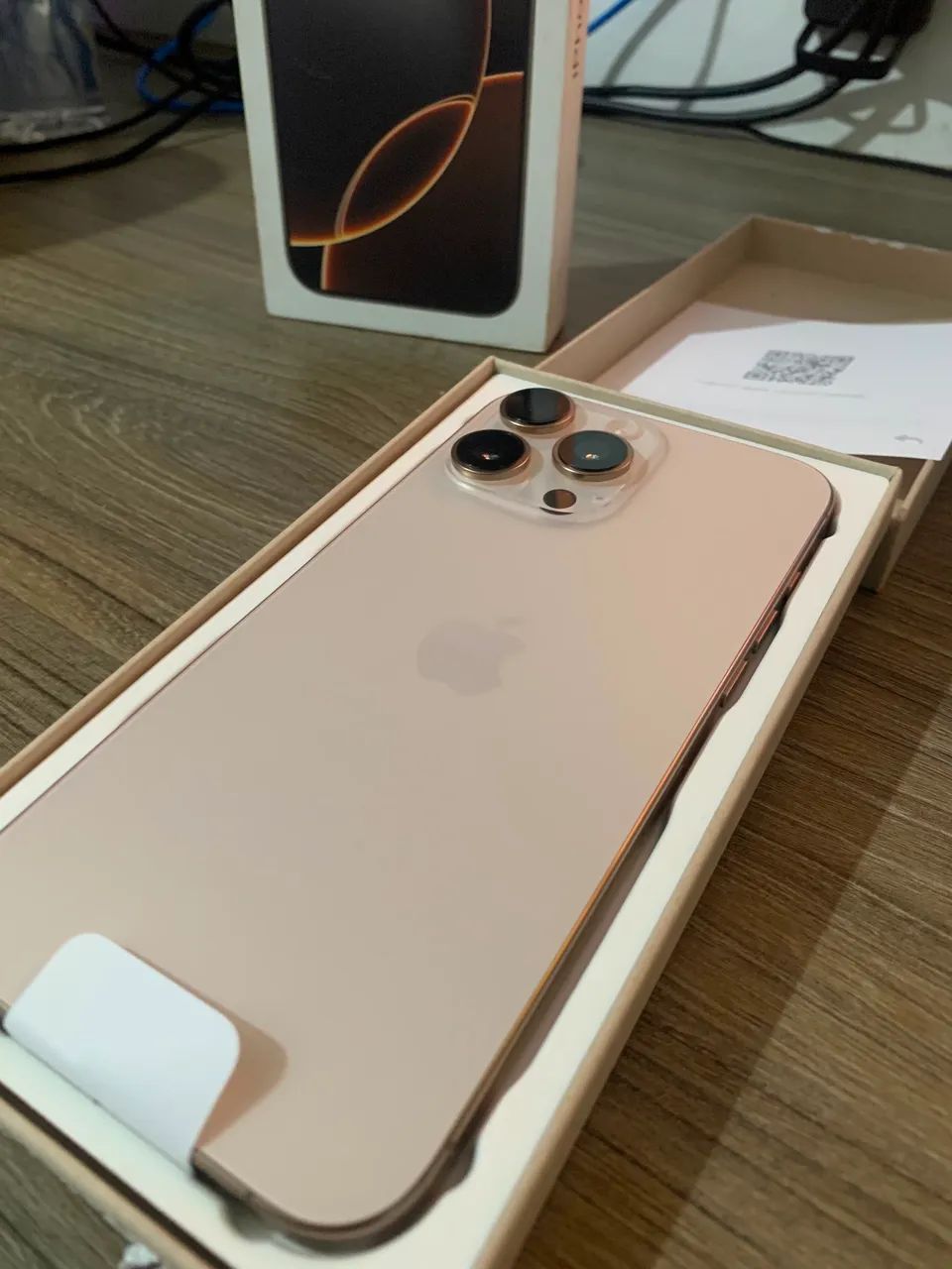 iPhone 16 Pro Max Lacrado com Garantia Apple