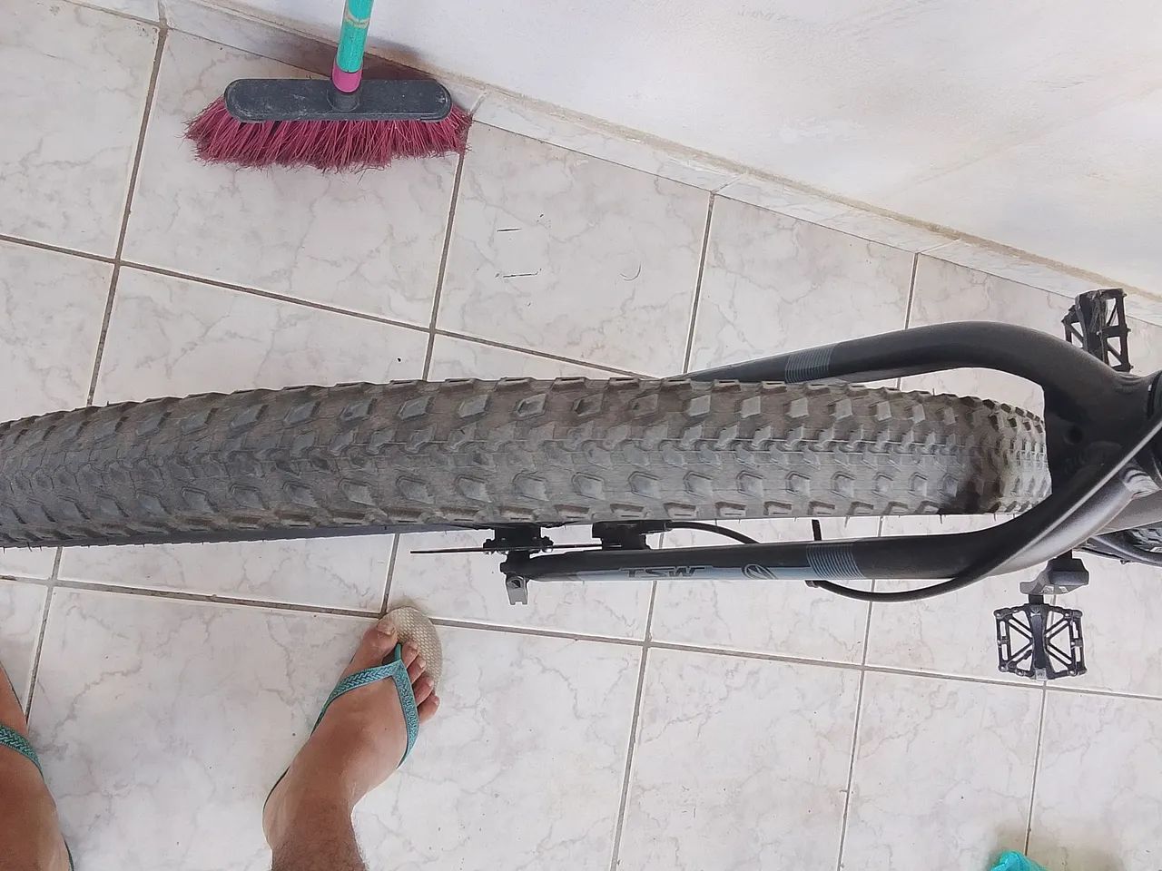 Vendo e troco bicicleta aro 29  - Foto 5