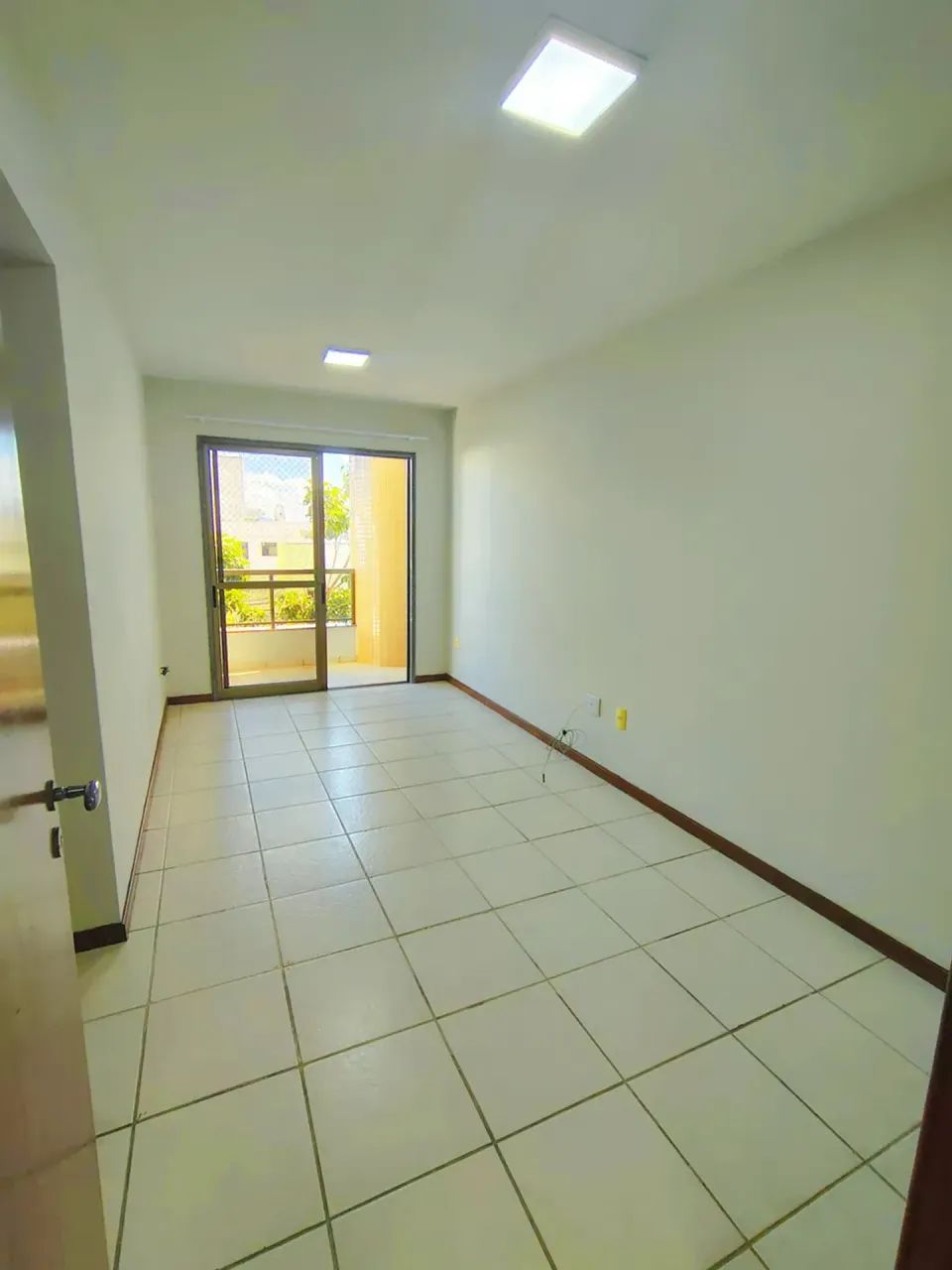 Apartamento para Alugar | 2 Quartos com Suíte | Varandão | Quadra do Mar | - Foto 4