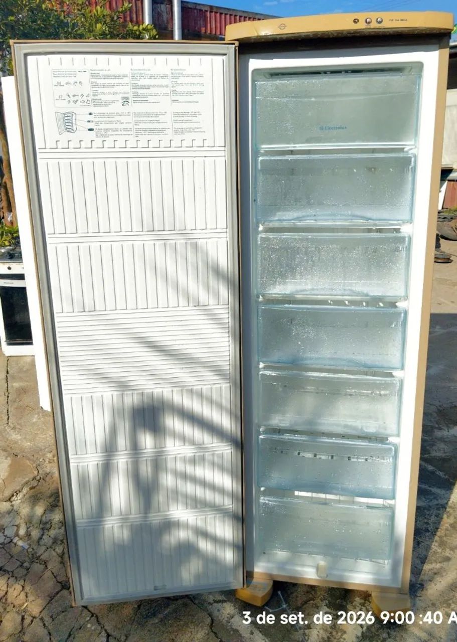 Freezer vertical Eletrolux 