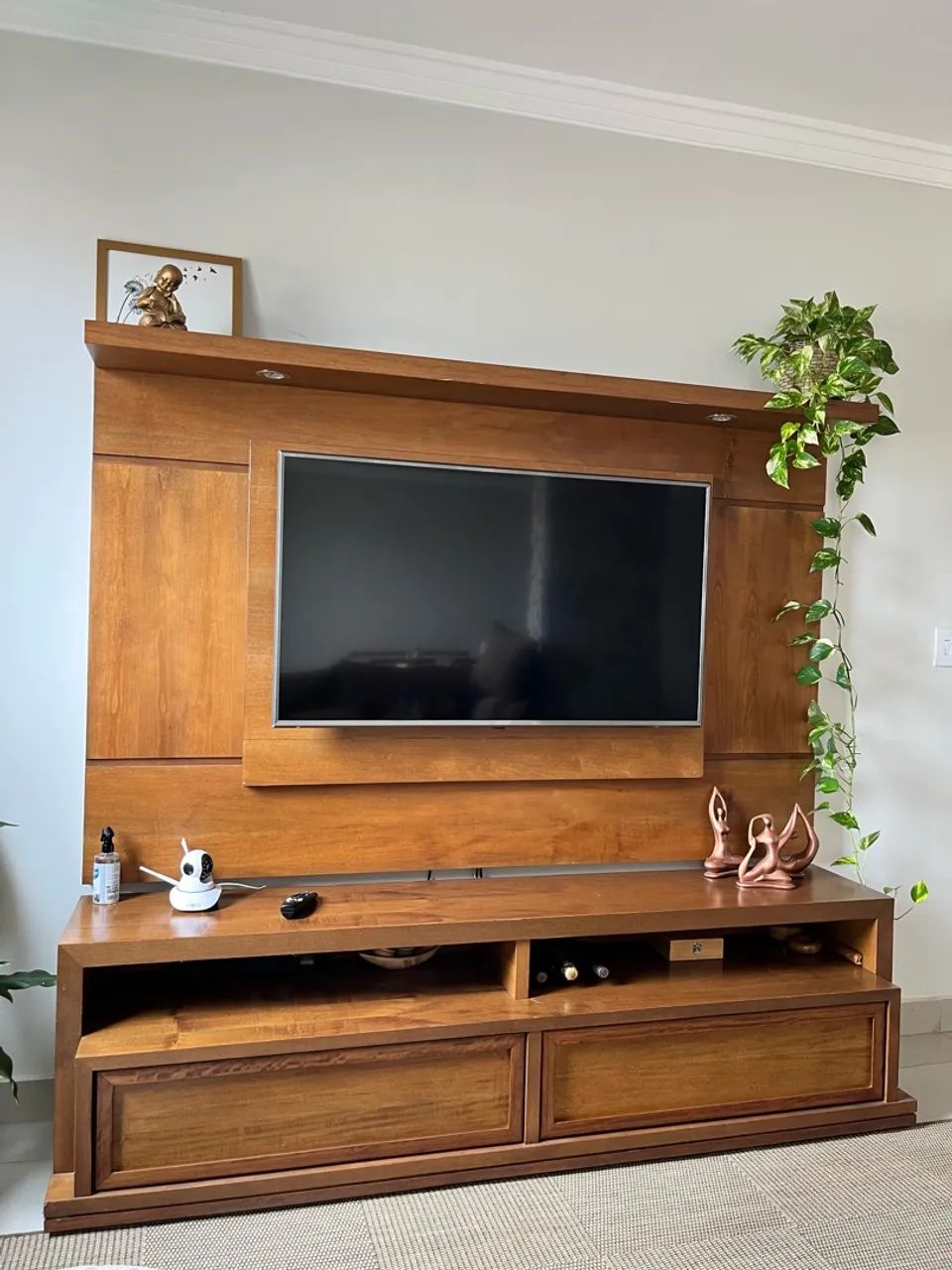 Rack para TV de até 65 polegadas em madeira!