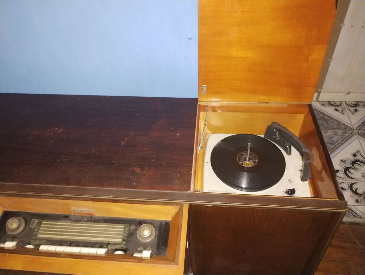  Vitrola Antiga 64962164414850123