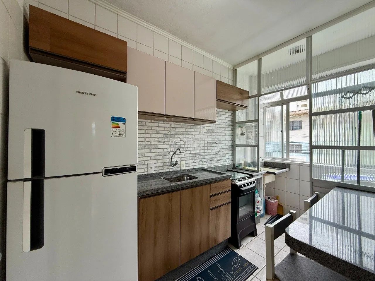 Apartamento 2 dormitórios com elevador no Estreito - Foto 5