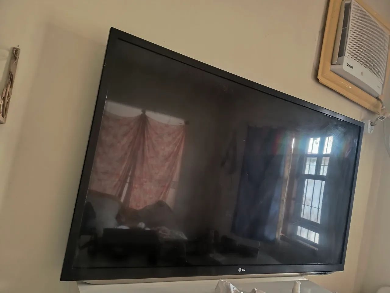 TV LG para retirada de peças 
