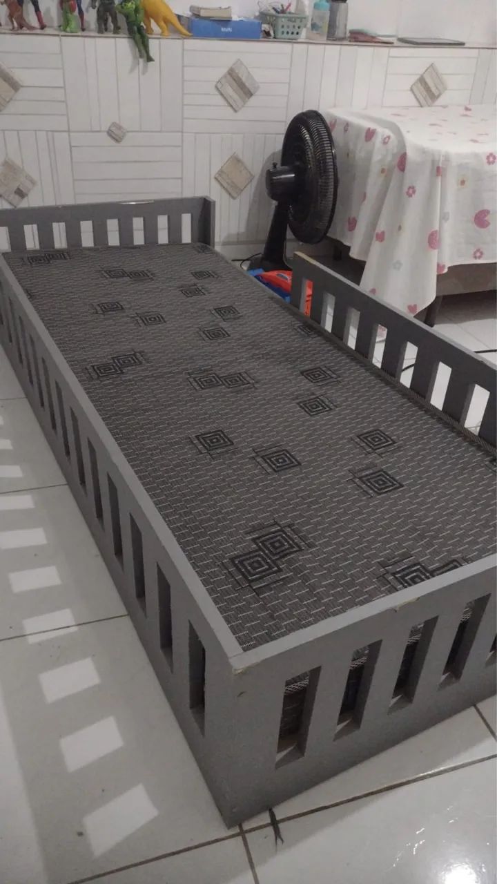 CAMA INFANTIL COM GRADE E COLCHAO  - Foto 2