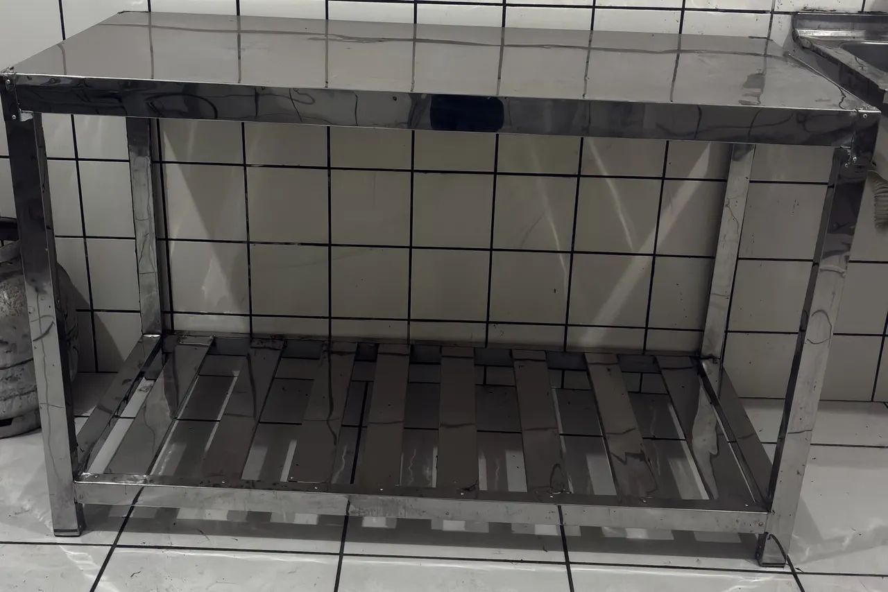 Mesa Bancada de Alumínio